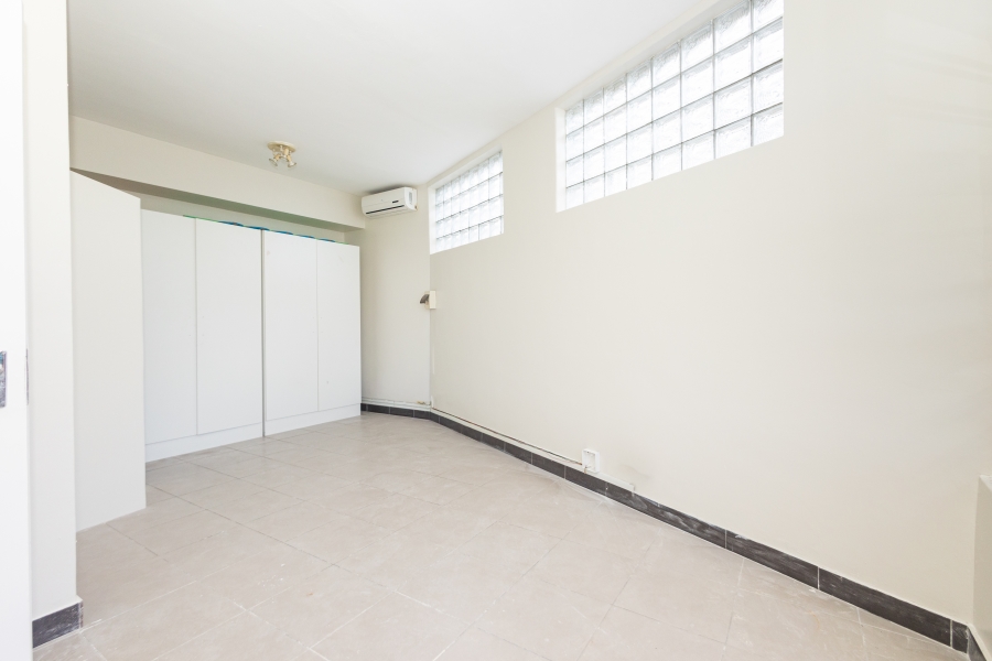 4 Bedroom Property for Sale in Selbourne Western Cape